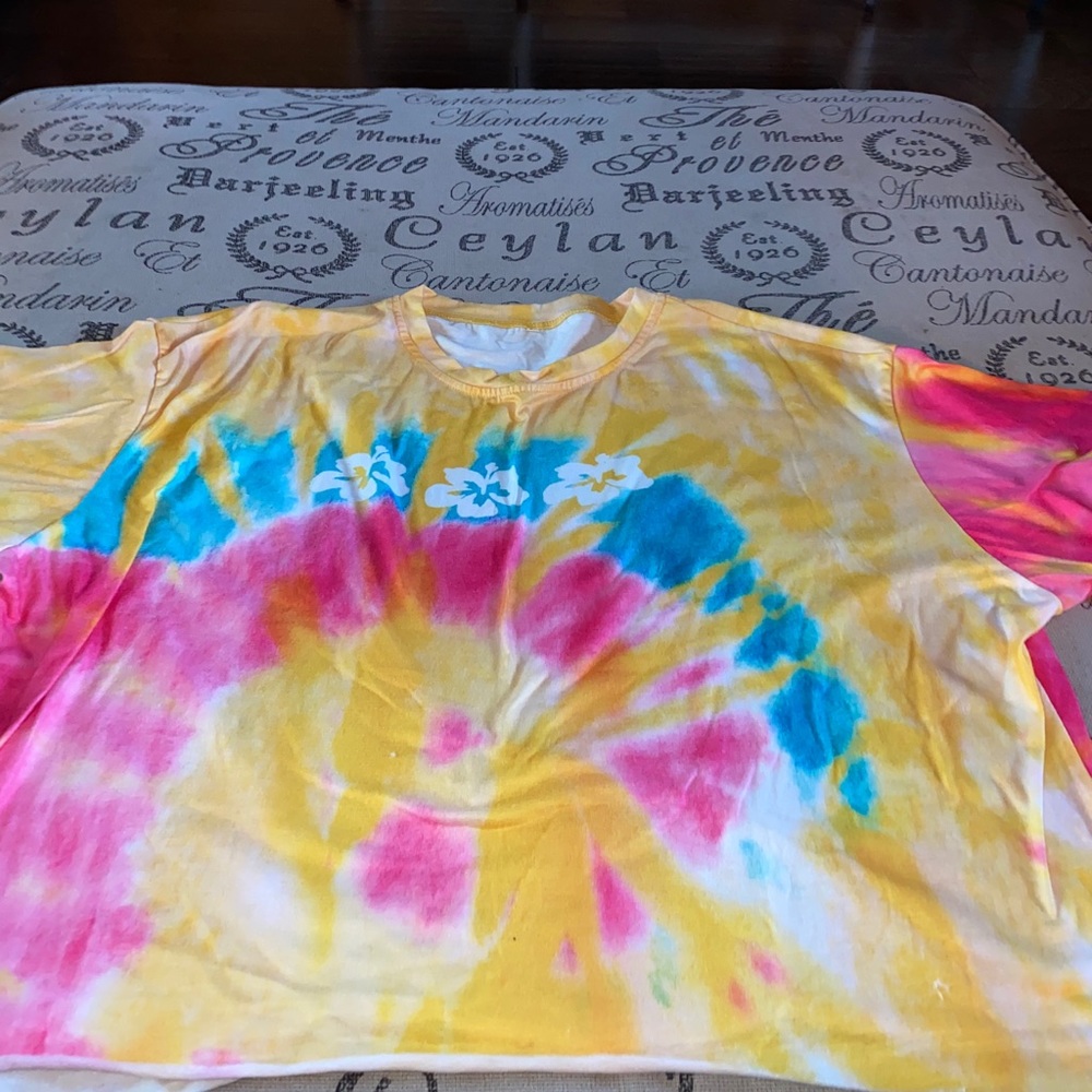 Tie Dye Flower Cropped Tee